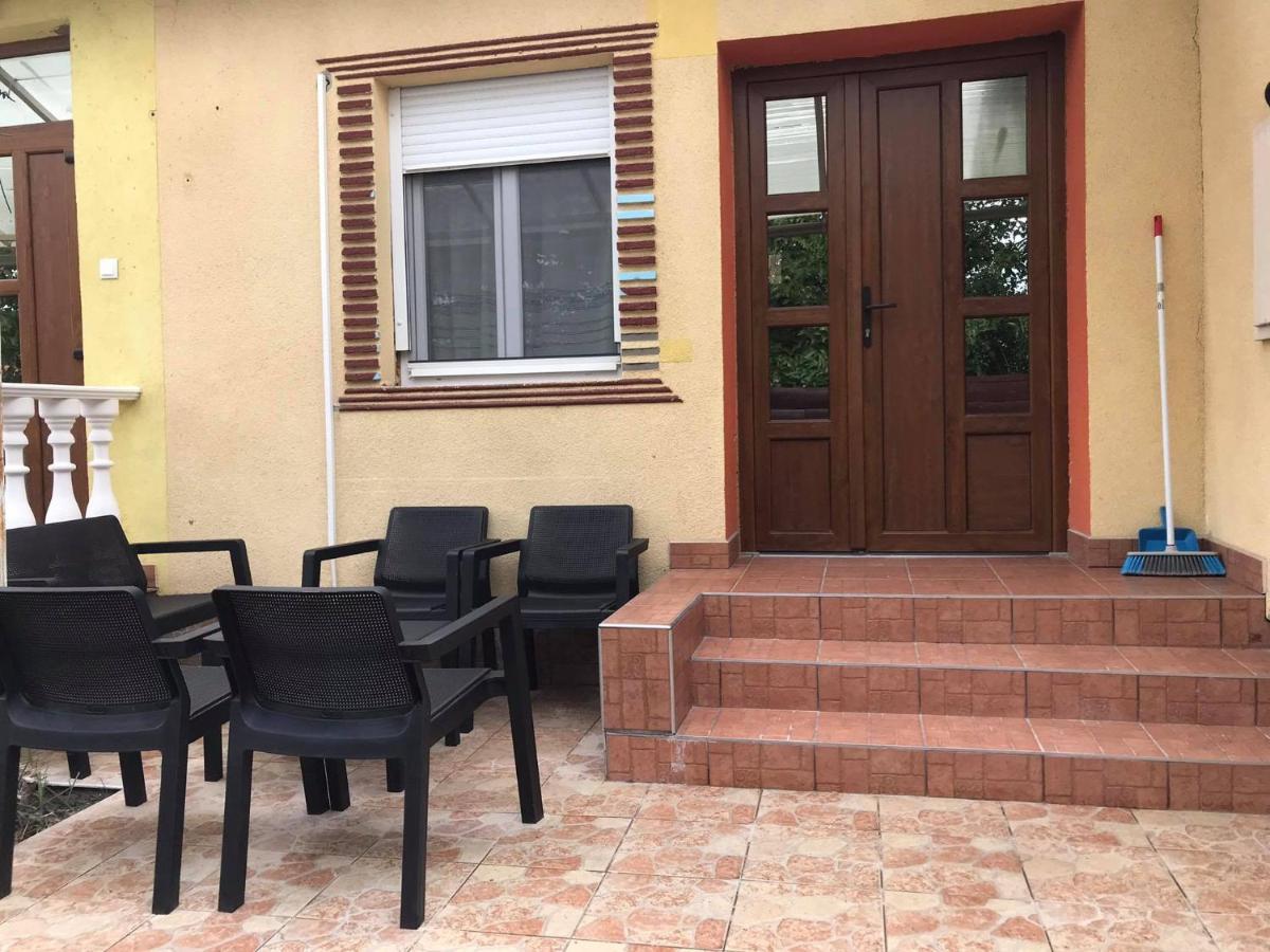 Tahiti Apartman Apartment Hajduszoboszlo Exterior photo