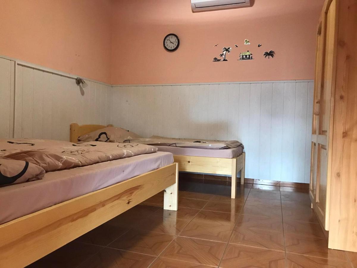 Tahiti Apartman Apartment Hajduszoboszlo Exterior photo