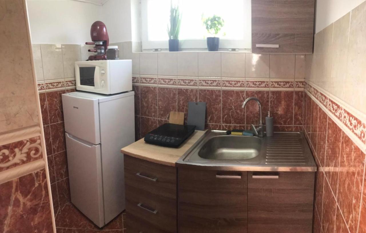 Tahiti Apartman Apartment Hajduszoboszlo Exterior photo